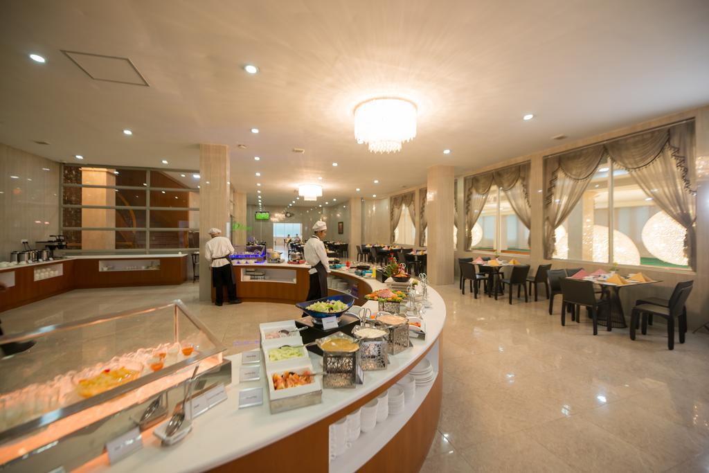 Sky Star Hotel Rangoon Buitenkant foto